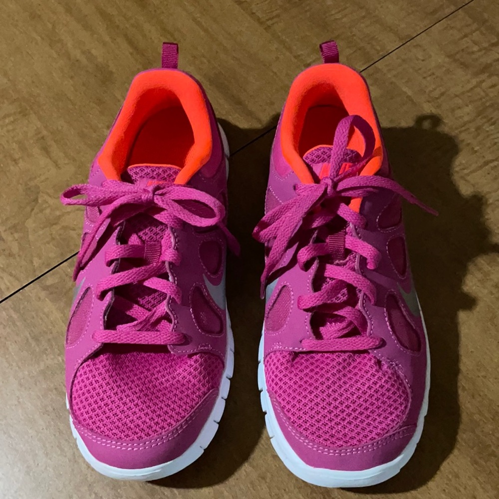 Nike “Free” Girls Sneakers